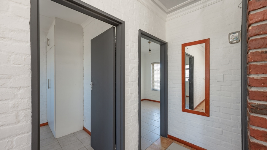 2 Bedroom Property for Sale in Agulhas Western Cape